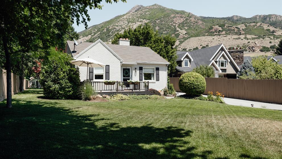 Holladay Blvd Picture Perfect